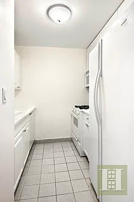 Rented by Halstead Real Estate | media 27