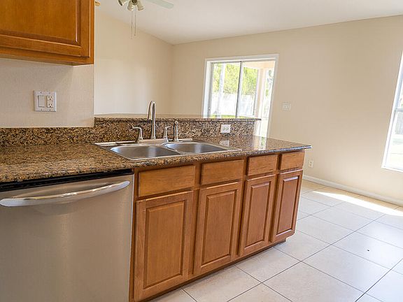 5th image of 2389 SW Wynnewood Street