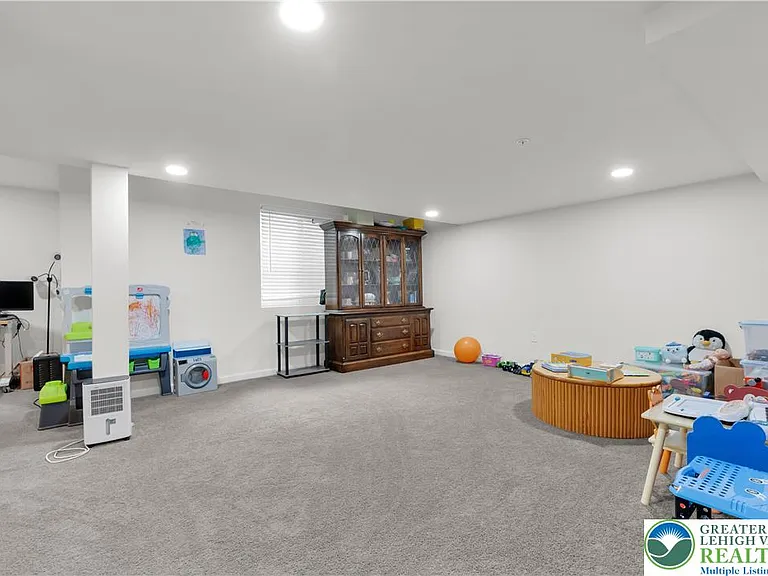 4816 Daisy Rd — Photo 37