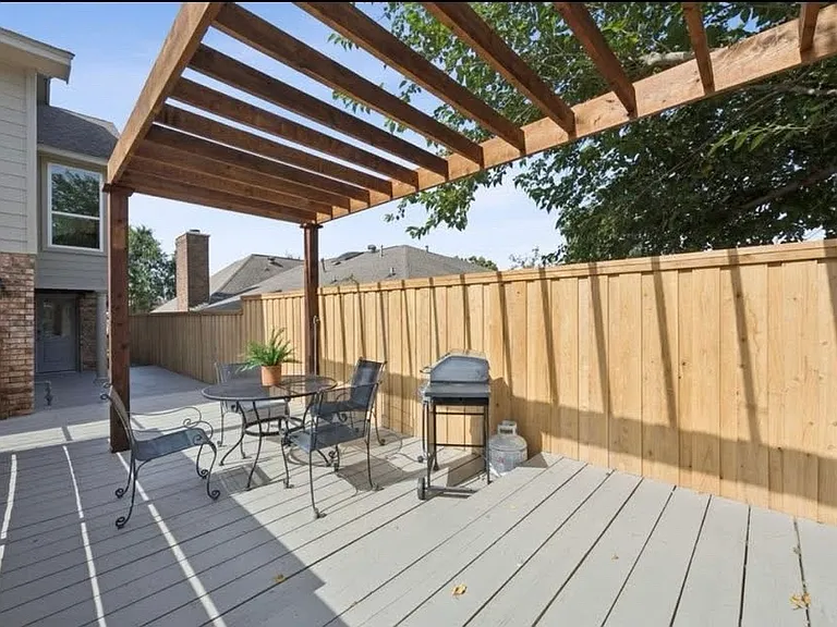 9346 Highedge Cir — Photo 16