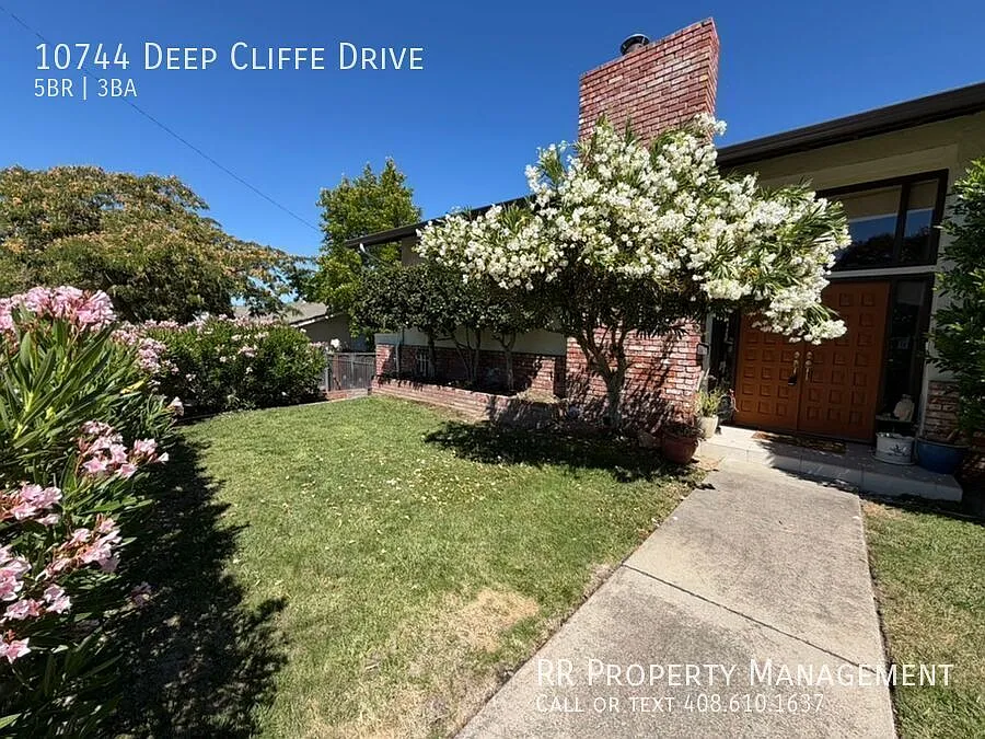Elegant 6BR/3BA Home in Cupertino Monta Vista School District — Photo 3