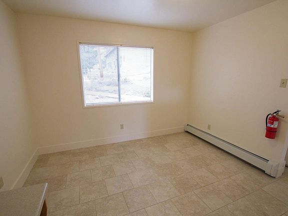 5th image of 1710 Baker Ct APT C