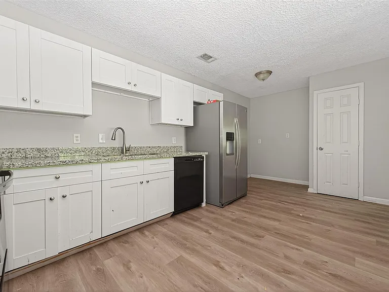 21146 Caney Dr — Photo 13