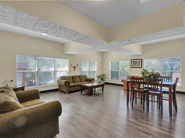 Rowan Place Apartments