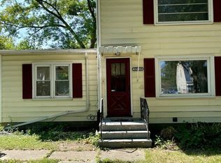 209 Blakeslee St, Galien, MI 49113