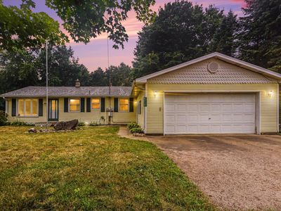 8015 Shaw Lake Rd, Middleville, MI, 49333