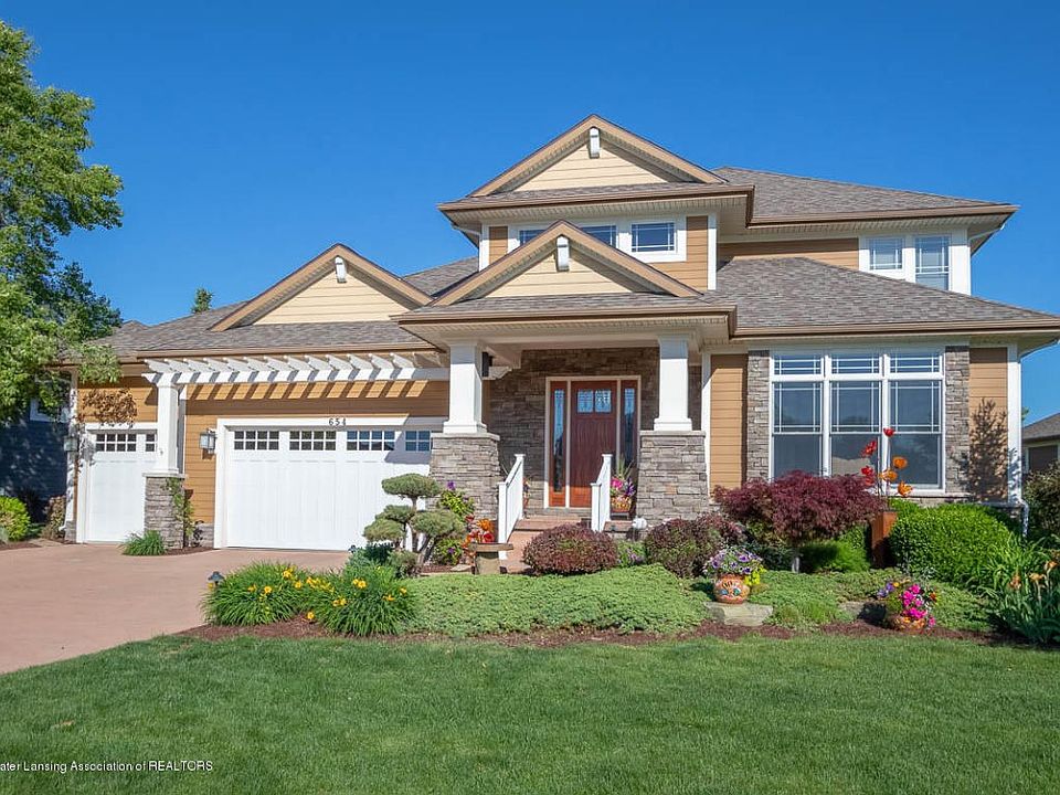 654 AQUILA ; EAST LANSING