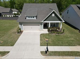 7061 Meadow Way Ln, Owens X Rds, AL 35763