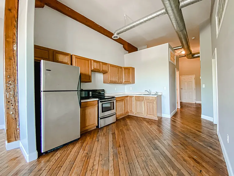 423 N 3rd Street — Photo 11