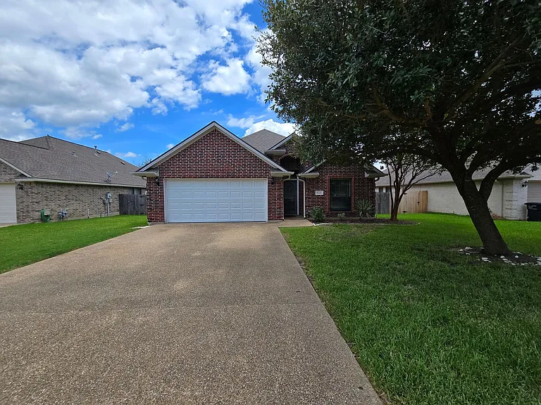 806 Dove Landing Ave — Photo 2