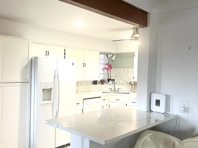 1158 N Santa Rosa Ave — Photo 17