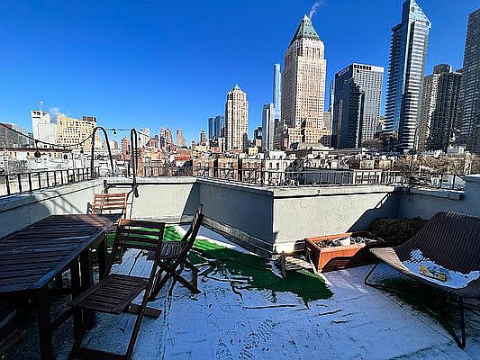 1st image of 368 W 46th St #5D