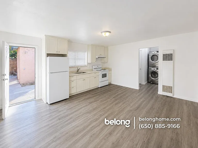 26792 Clarkford St — Photo 6