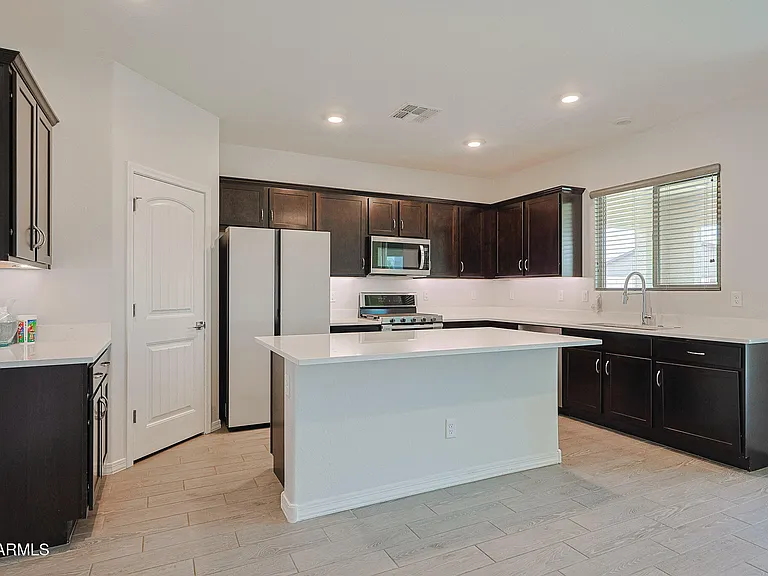 17435 W Laurie Ln — Photo 7