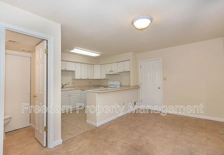 9206 Hood Rd — Photo 4