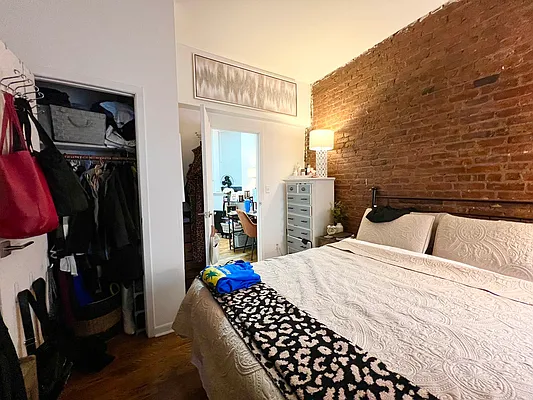Rented by Bond New York | media 5