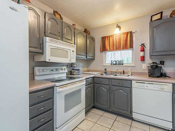 5th image of 6604 Rock Bridge Ln