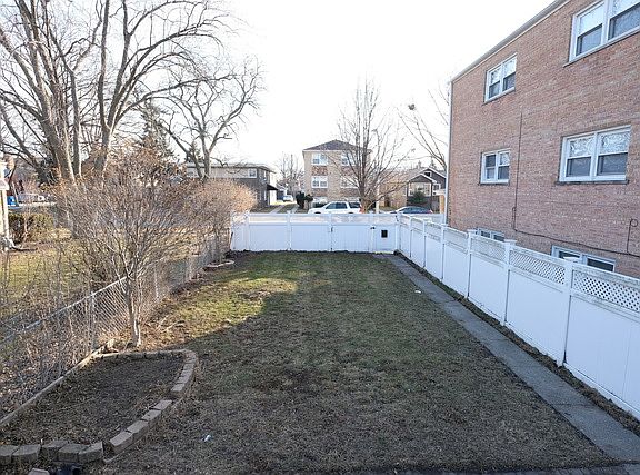 4th image of 1219 Marengo Ave