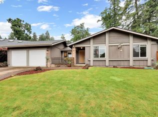 908 S 69th Pl, Springfield, OR 97478