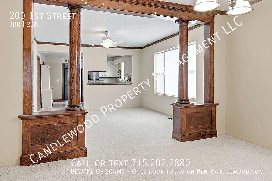 3 bed, 1.5 bath, 1440 sqft, $1,629 — Photo 2
