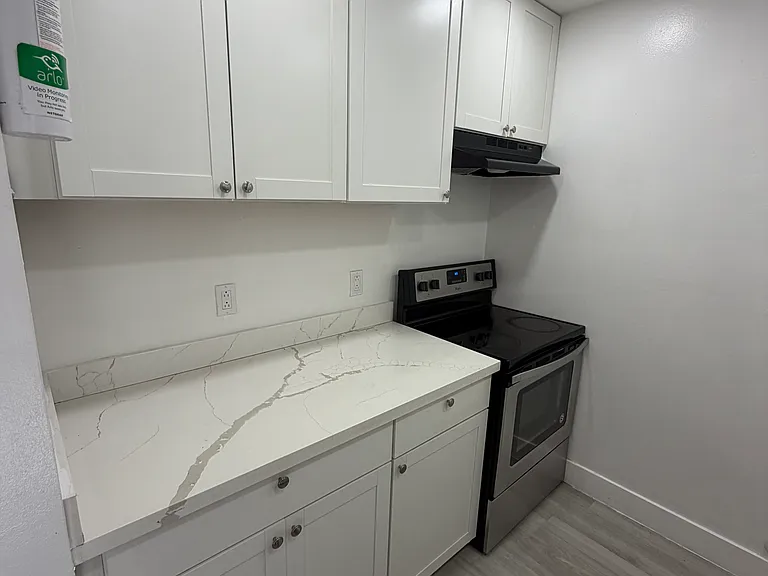 2319 Johnson St #4 — Photo 4