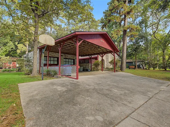 3774 Spring Dr, Huntsville, TX 77340
