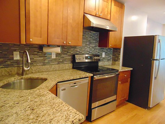 2nd image of 144 Newbury Ave #144