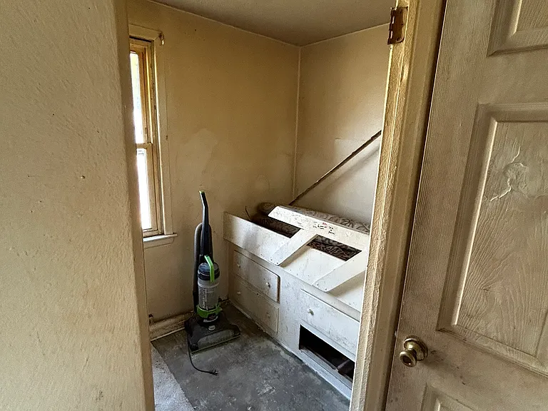 224 Lincoln Ave — Photo 16