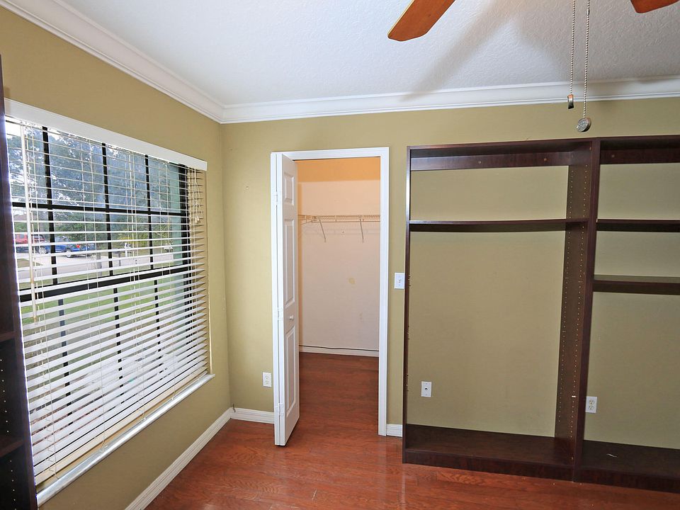 1st image of 437 SW Dahled Avenue