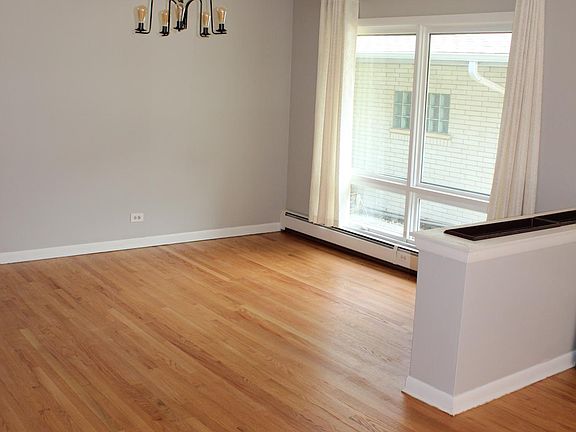 4th image of 4104 W 105th St