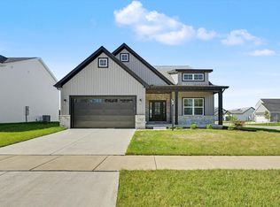 19 Meadow Dr, Monticello, IL 61856