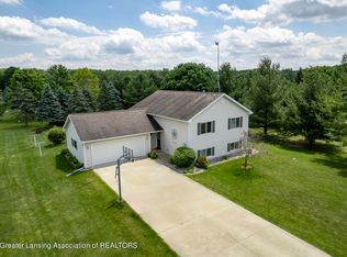 9169 S Butler Rd, Perrinton, MI 48871
