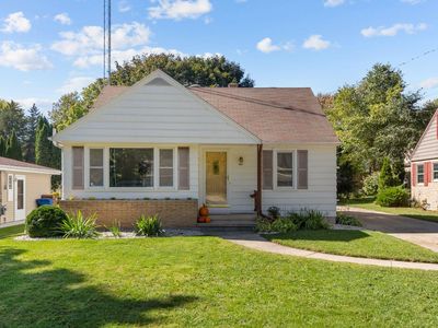 369 Lopas St, Menasha, WI, 54952