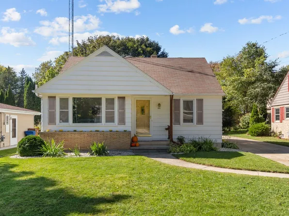 369 Lopas St, Menasha, WI 54952