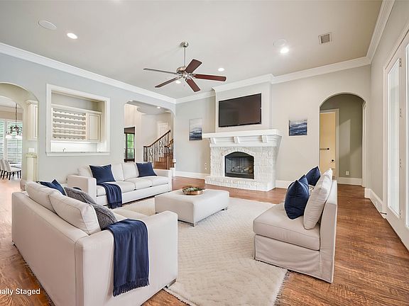 4th image of 10516 Tobias Ln