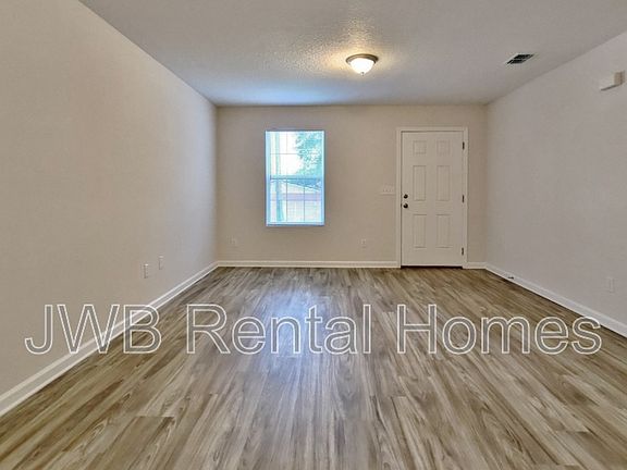 5th image of 704 56th St E