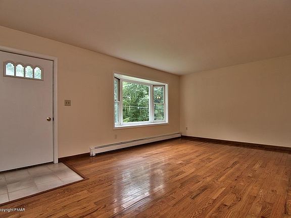 3rd image of 1273 Lace Dr