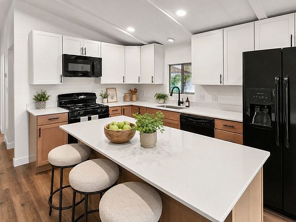 5th image of 1240 W Goldfinch St #44
