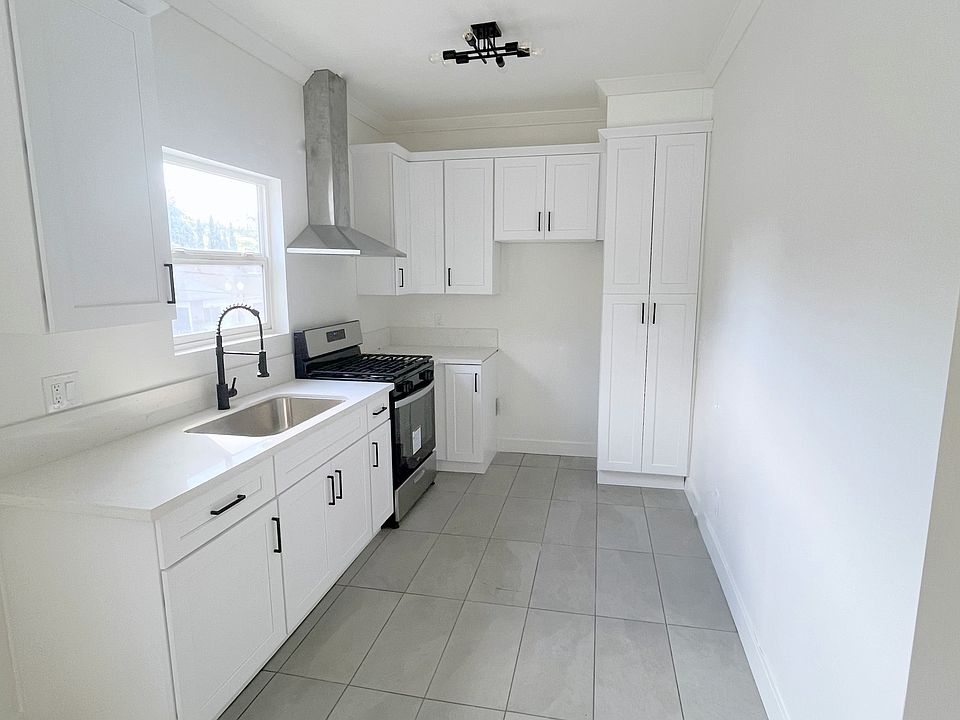 1st image of 2345-2349 Lincoln Park Ave #2349-3