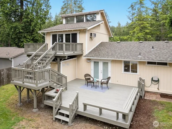 1115 207th Place NE, Sammamish, WA 98074