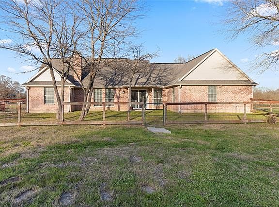 2nd image of 5832 Meadow Ln