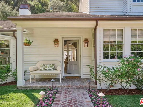 1827 N Beverly Dr, Beverly Hills, CA 90210