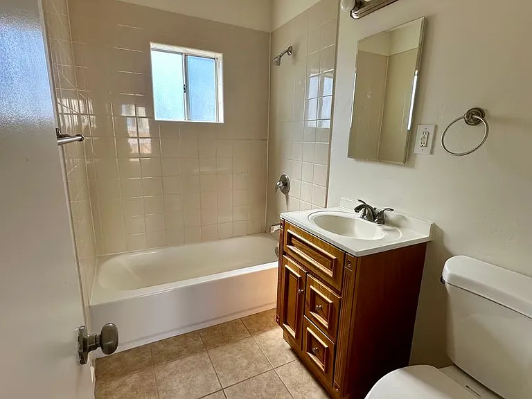 1001-1007 National City Blvd — Photo 11