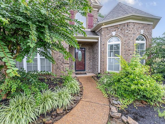 2nd image of 70 Eagle Valley Dr