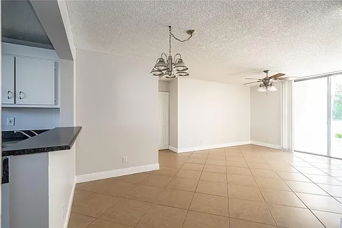 5701 Riverside Dr #106B6 Photo 1