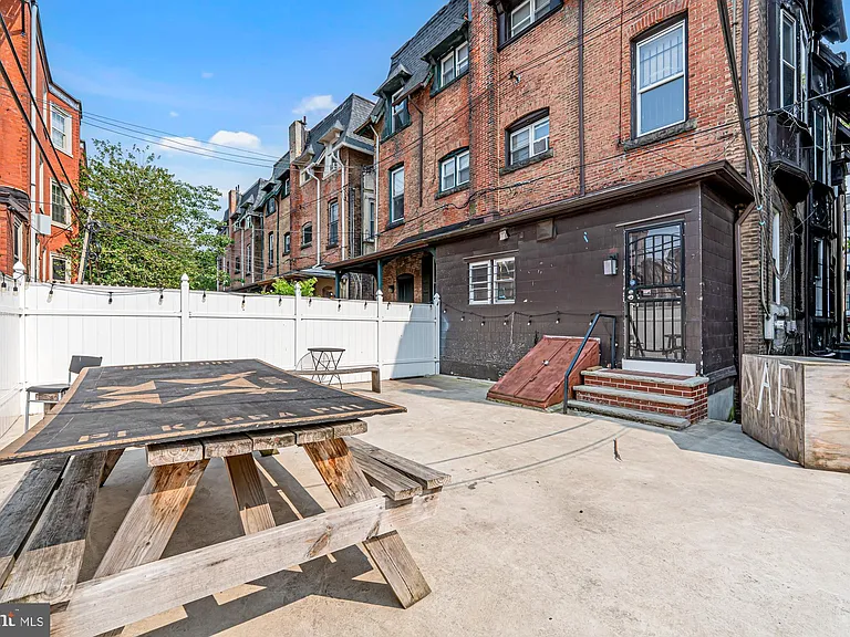 4011 Pine St — Photo 23