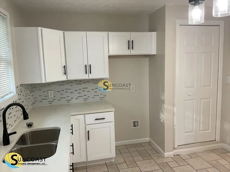 3721 Colebrooke Dr — Photo 7