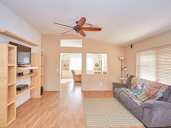 5th image of 17626 Hudson Dr