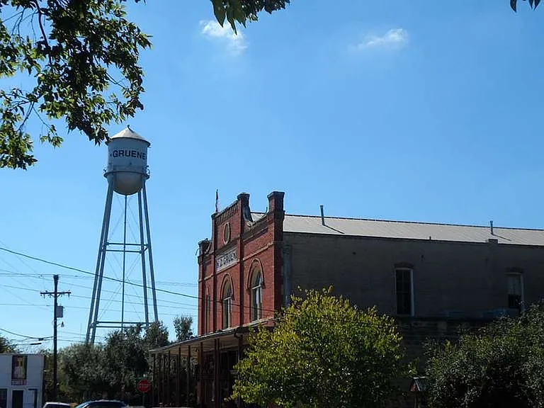 The Augusta at Gruene Garden Apartments — Photo 54