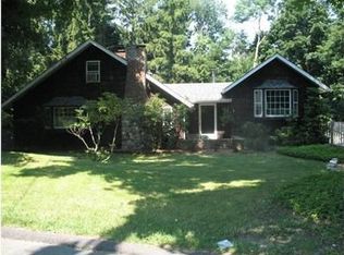 22 Shawnee Trl, Sparta, NJ 07871